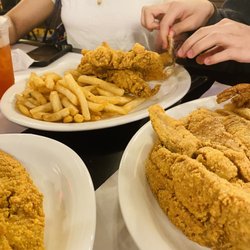 Fish & Chikzzz