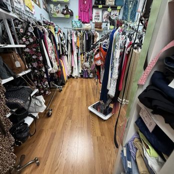 Coizas Consignments - Used, Vintage & Consignment Near Me - Boca Raton, Florida Coizas Consignments - Used, Vintage & Consignment Near Me - Boca Raton, Florida