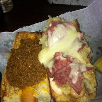 Dogtown - Irish setter and the Cincinnati - American Near Me - Rochester, New York