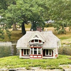 Deering Oaks Park