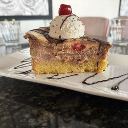 Banana split cheesecake