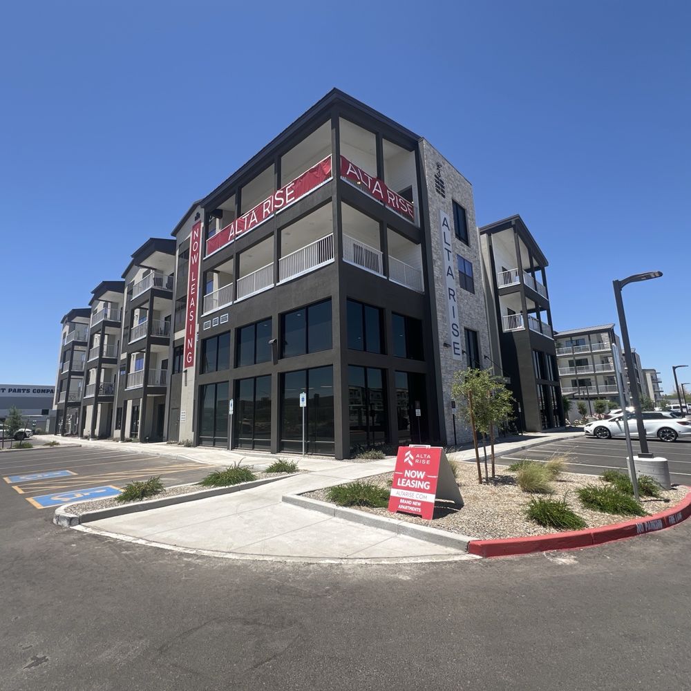 Luma Rise - Street view - Apartments Near Me - Gilbert, Arizona Luma Rise - Street view - Apartments Near Me - Gilbert, Arizona