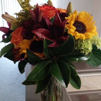 In Full Bloom Flowers - Lilies, roses & giant sunflowers in fall colors - Florists Near Me - Hermitage, Tennessee