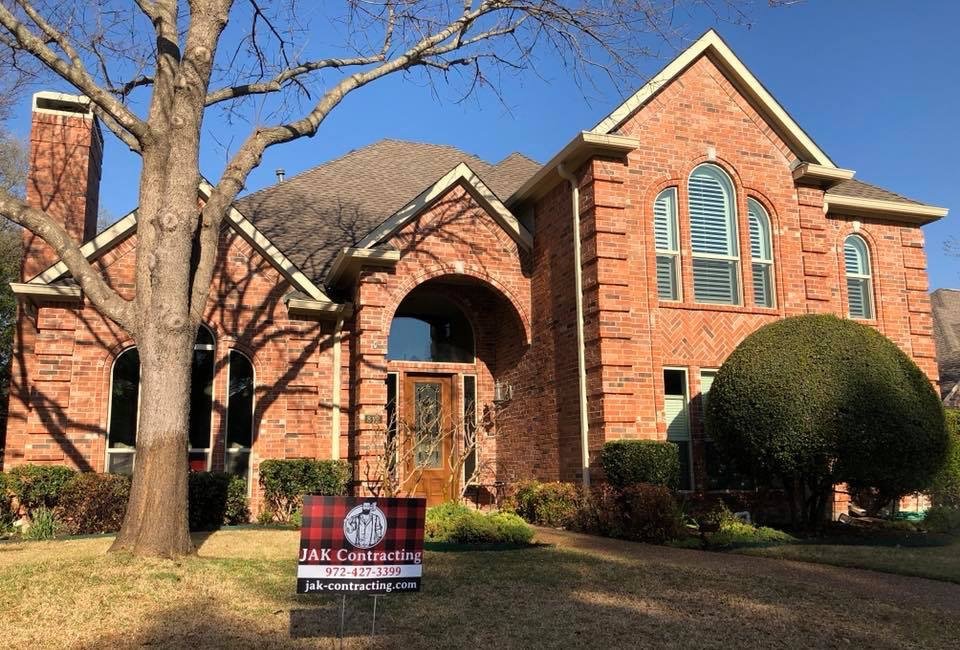 Slide of Jak Contracting