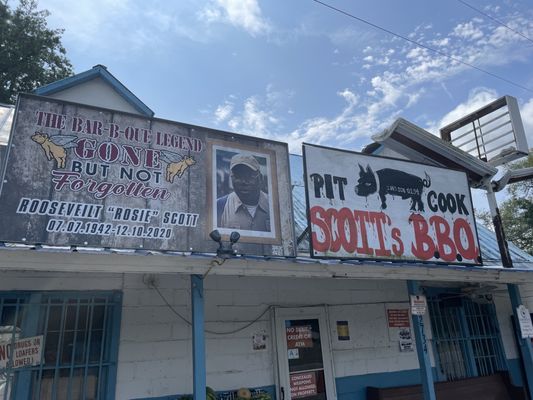 Scott’s Bar-B-Que by null