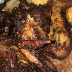 Island On Wheels - Jerked whole wings and rice