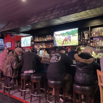 Penngrove Pub - Bar lineup - Nightlife Near Me - Penngrove, California