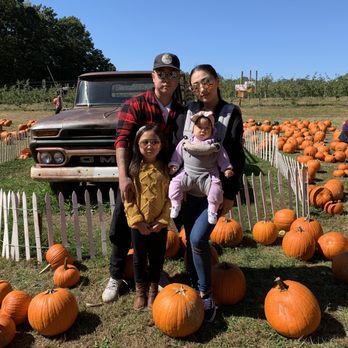Demarest Farm - Farmers Market Near Me - Hillsdale, New Jersey