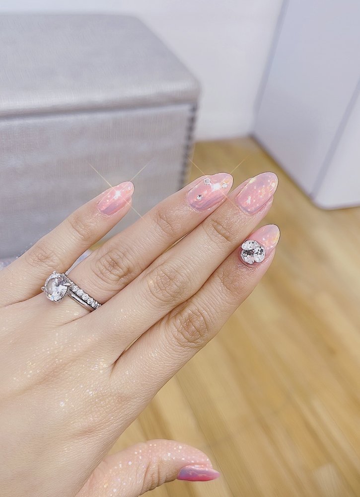 Hana Nail