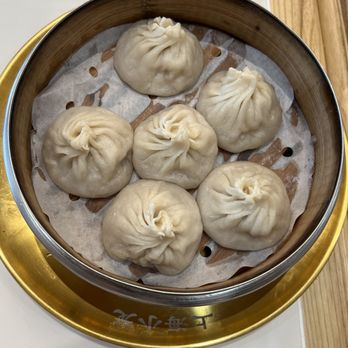 Wu’s Shanghai Dumpling - Pork Steam Juicy Buns (6) - Shanghainese Near Me - N Brunswick, New Jersey Wu’s Shanghai Dumpling - Pork Steam Juicy Buns (6) - Shanghainese Near Me - N Brunswick, New Jersey