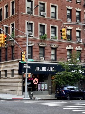 JOE & THE JUICE by null