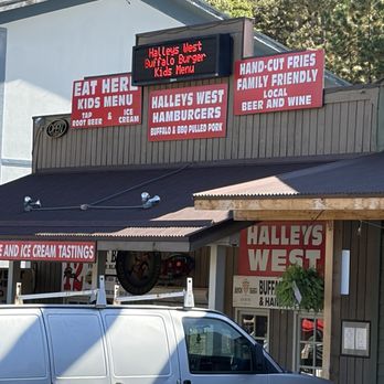 Halleys West - Photo of the outside of the restaurant - American Near Me - Keystone, South Dakota