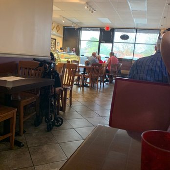 Miki's Restaurant - Interior - Breakfast & Brunch Near Me - Matthews, North Carolina