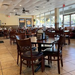 Maitland Breakfast Club - Dining room.