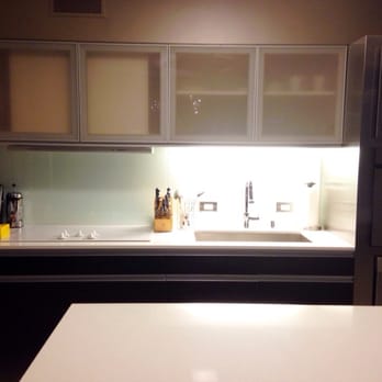 Veer Towers - Kitchen! - Apartments Near Me - Las Vegas, Nevada Veer Towers - Kitchen! - Apartments Near Me - Las Vegas, Nevada