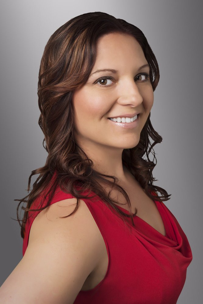 MANDY MUNOZ RE/MAX CHAMPIONS UPLAND HILLS 1071 E 16th St, Upland