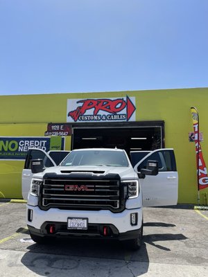WINDOW TINT - Whether you're in need of protection from the sun or simply want privacy, at Pro Customs & Cables, we offer a wide variety of films at different shade percentages. Contact us for a FREE QUOTE.