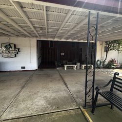 Ben Salas Funeral Home - The front area entrance under awning