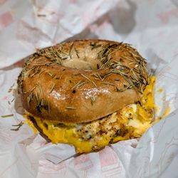 Rubys Bagels - EC - Egg & Cheese with Rosemary Bagel and cream cheese