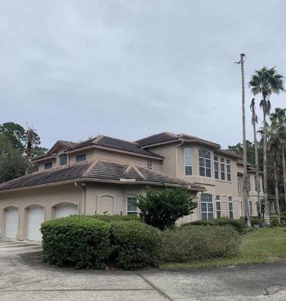 Slide of Universal Roof and Contracting Tampa