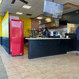 the inside of a fast food restaurant