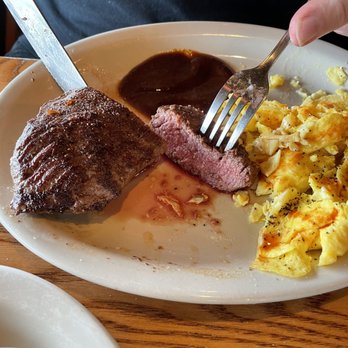 Cracker Barrel Old Country Store - Medium rare sirloin - Breakfast & Brunch Near Me - Kingsport, Tennessee Cracker Barrel Old Country Store - Medium rare sirloin - Breakfast & Brunch Near Me - Kingsport, Tennessee