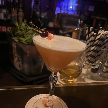 Cafe La Trova - Cocktail Bars Near Me - Miami, Florida