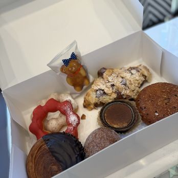 Paris Baguette - Bakeries Near Me - Cincinnati, Ohio Paris Baguette - Bakeries Near Me - Cincinnati, Ohio