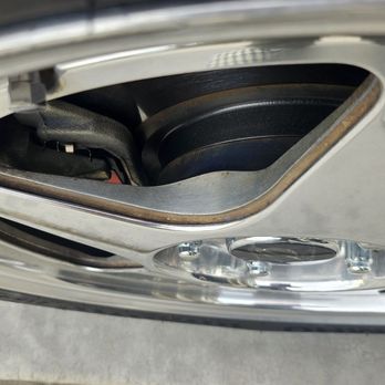 Baid Polish - Heavy rust and brake dust on divots as well as around centecap and lug nuts - Powder Coating Near Me - Anaheim, California