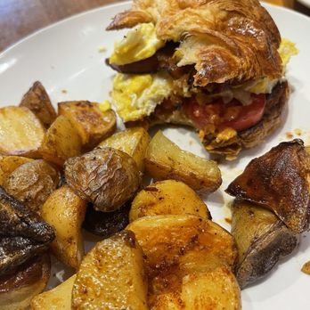 Cafe Astoria - Coffee & Tea Near Me - Saint Paul, Minnesota