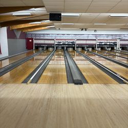 Stars & Strikes - Lanes