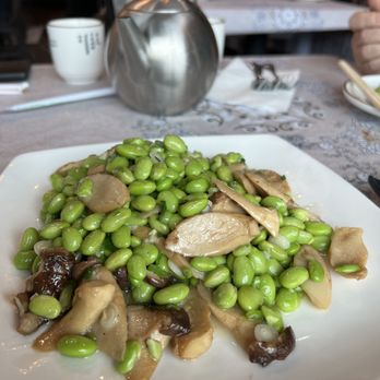 China Queen - V10 King Oyster Mushroom W.Edamame - Chinese Near Me - Carrollton, Texas China Queen - V10 King Oyster Mushroom W.Edamame - Chinese Near Me - Carrollton, Texas