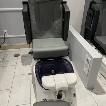 Orvelle Nail Bar - The new chairs - Nail Salons Near Me - Nashville, Tennessee
