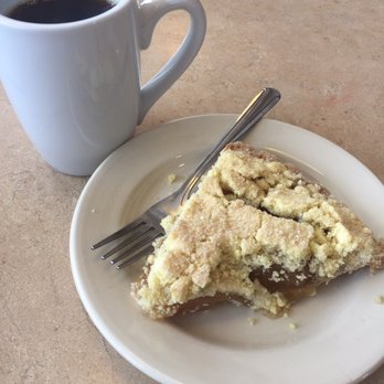 Zebb's Family Restaurant - Apple crisp pie - said it was homemade but when you use a premade filling & crust, kinda doesn't make it homemade anymore... - American Near Me - Milwaukee, Wisconsin