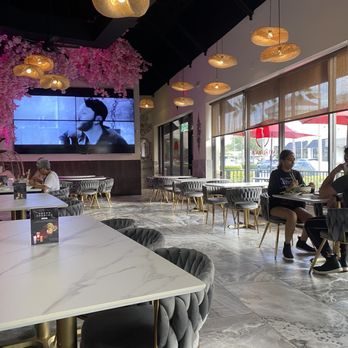 Pho Sky Blossom - Inside - Vietnamese Near Me - Belle Isle, Florida