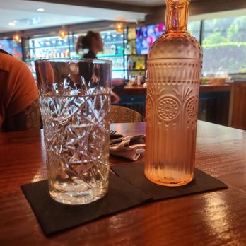 Delaney's Tavern - Nice water glass - New American Near Me - Orlando, Florida