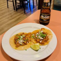 El Molcajete Moya 2 - Al Pastor