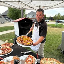Luigi and Pedro's Wood Fired Pizza Catering - Wood fire pizza!  Luigi & Pedro