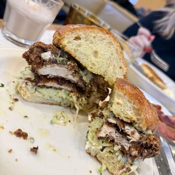 Dandy - Chicken sandwich - Breakfast & Brunch Near Me - Montreal, Quebec Dandy - Chicken sandwich - Breakfast & Brunch Near Me - Montreal, Quebec