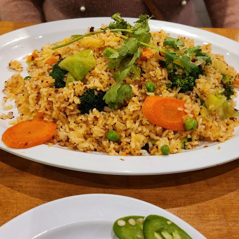 Basil Leaf Vietnamese Restaurant - Vegan fried rice - Vietnamese Near Me - Albuquerque, New Mexico Basil Leaf Vietnamese Restaurant - Vegan fried rice - Vietnamese Near Me - Albuquerque, New Mexico