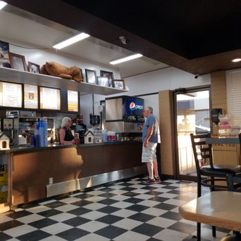 Dawg House - American Near Me - Prineville, Oregon