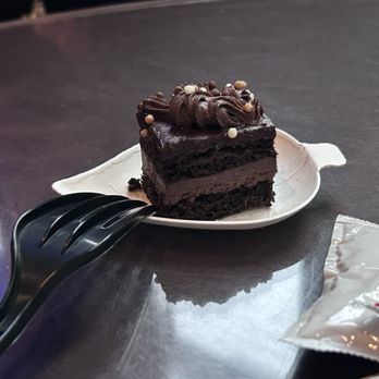 Universal Studios Hollywood - Smallest best tasting chocolate cake ever! RIP Tour dessert! - Amusement Parks Near Me - Universal City, California