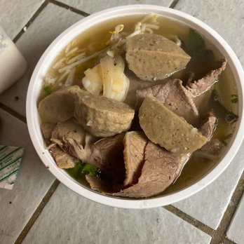 Ramen vs Pho - Vietnamese Near Me - Fresno, California Ramen vs Pho - Vietnamese Near Me - Fresno, California