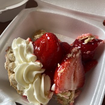 Perkins Restaurant & Bakery - Fresh Strawberry Pie, slice - American Near Me - South Bend, Indiana Perkins Restaurant & Bakery - Fresh Strawberry Pie, slice - American Near Me - South Bend, Indiana
