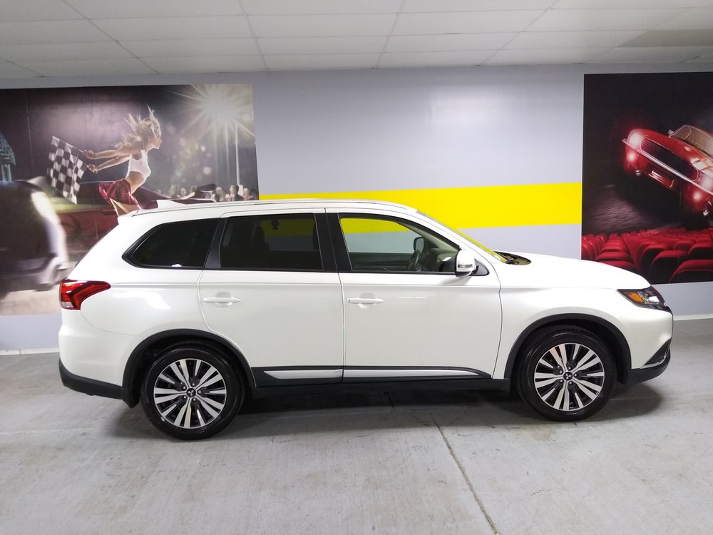 LIQUID GLASS Updated August 2024 84 Photos 5847 S Halsted