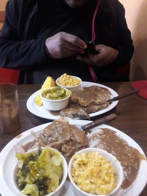Roy's Soul Food by null