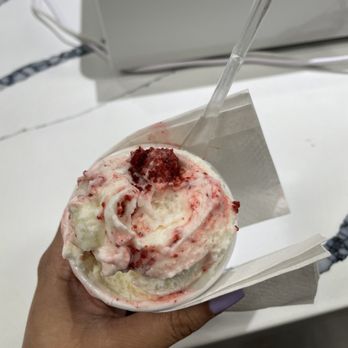 Zaoq 100 - Red velvet gelato small - Gelato Near Me - Hicksville, New York Zaoq 100 - Red velvet gelato small - Gelato Near Me - Hicksville, New York