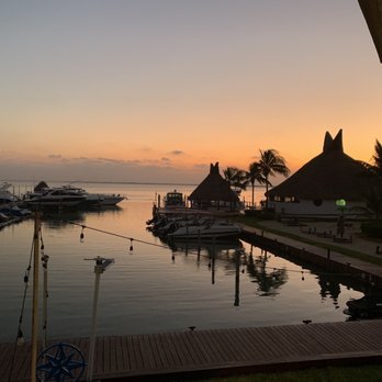 Caminos - Sunset from your dinner table. - Mexican Near Me - Cancún, ROO