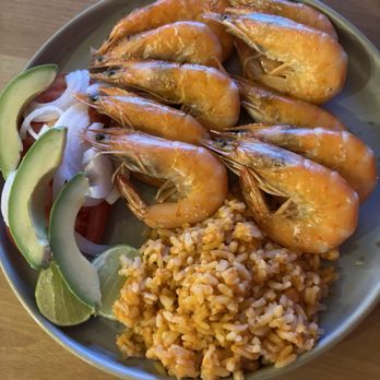 El Grillo Marinero - Camarones a la plancha, pero eran camarones hervidos - Seafood Near Me - Crucecita, OAX El Grillo Marinero - Camarones a la plancha, pero eran camarones hervidos - Seafood Near Me - Crucecita, OAX