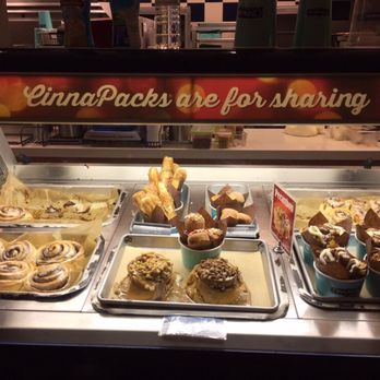 Cinnabon - Ooooh, which should I choose? - Bakeries Near Me - Honolulu, Hawaii